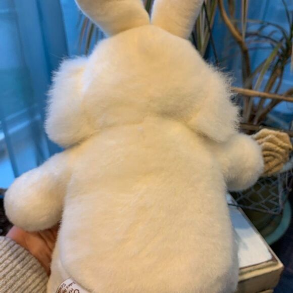 Westcliff Collection Scarborough NY Bunny - Picture 5 of 5